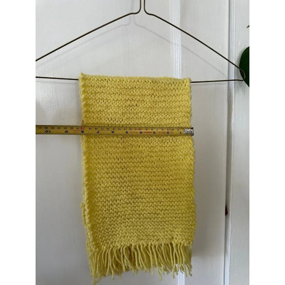 Yellow Hand knit casual Scarf - Picture 5 of 7